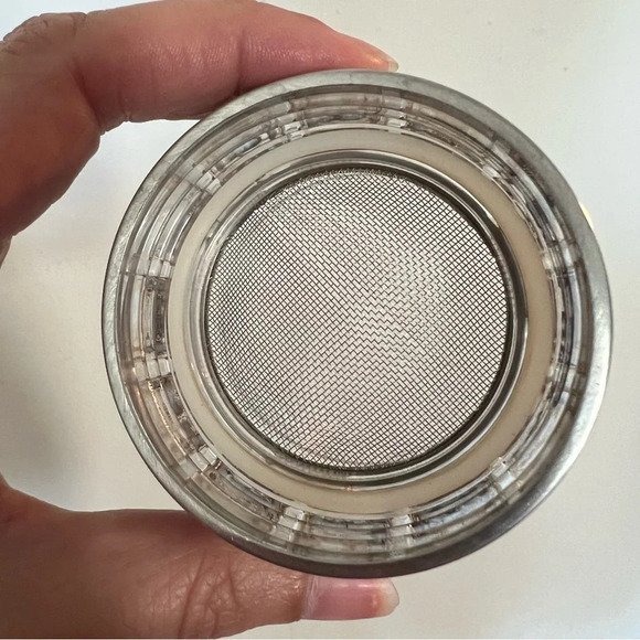 Plastic Tea Infuser Travel Water Bottle - Picture 5 of 5